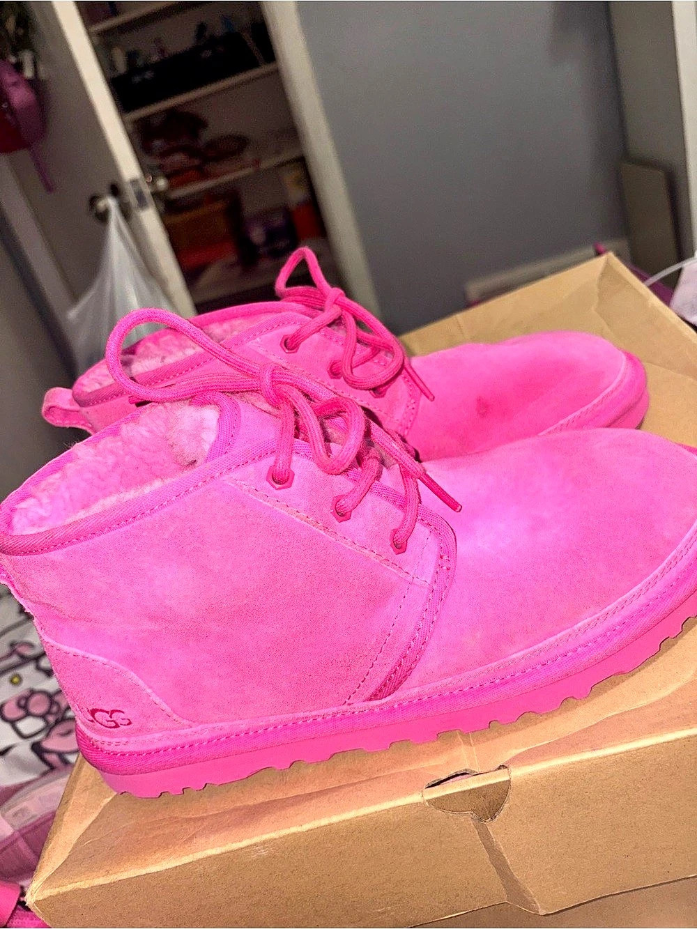UGG Neumel Rock Rose Pink Suede Lace Up Chukka Booties Shoes